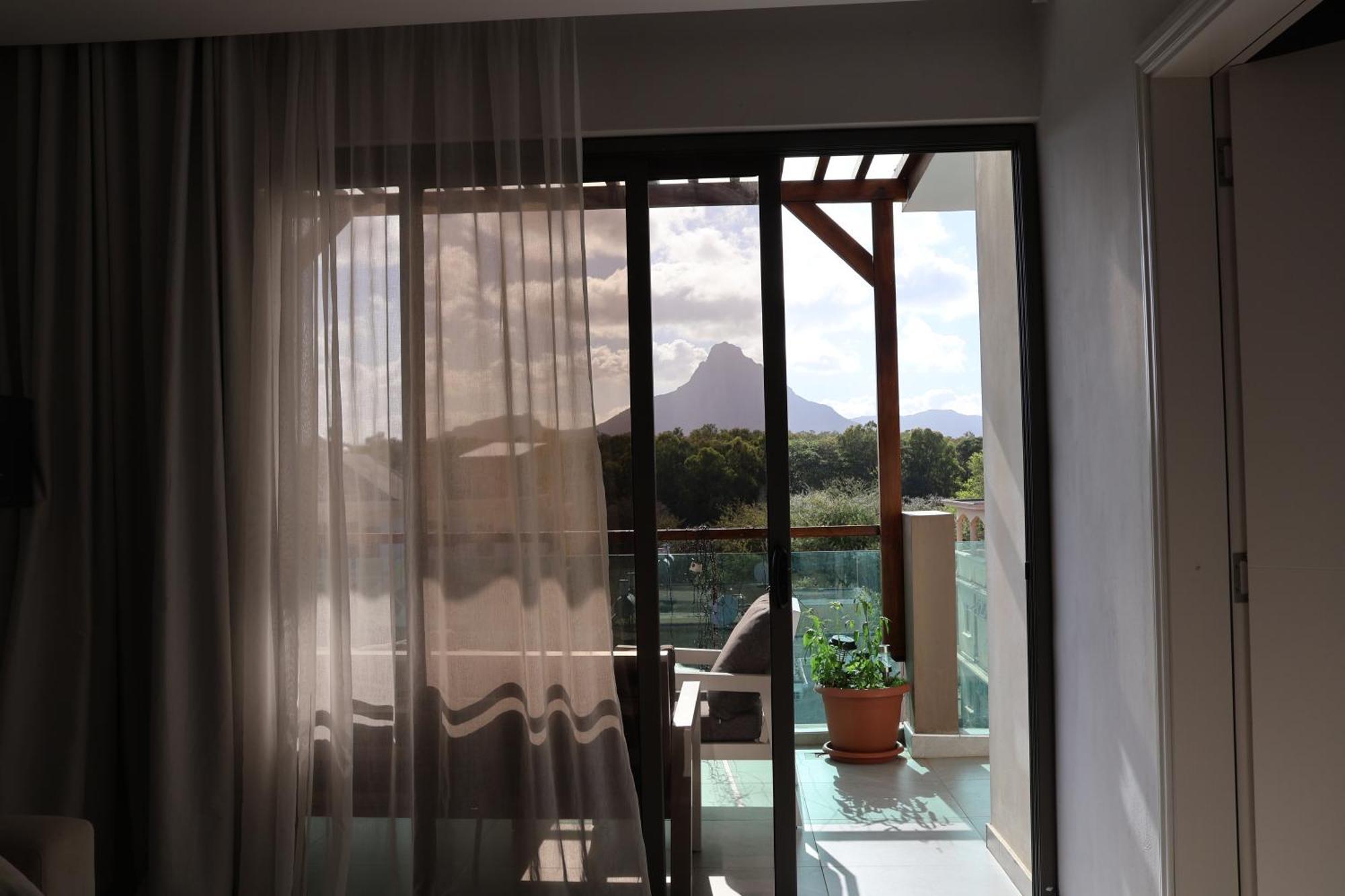 Top-Floor Modern 3Bd Penthouse With Beautiful Mountain View Terrace - 5 Min Walk To Beach Flic-en-Flacq المظهر الخارجي الصورة